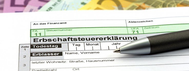 Foto Wenn Sie eine Immobilie vererbt bekommen haben, sind Sie mit mehreren rechtlichen und steurlichen �berlegungen konfrontiert. Aber auch, welche M�glichkeiten der weiteren Nutzung sich nun ergeben. Dabei ist es immer vorteilhaft, einen Fachmann an Ihrer Seite zu haben. Wir helfen Ihnen rund um das Thema Immobilie und k�nnen Ihnen auf Wunsch auch Fachleute aus allen anderen Bereichen empfehlen.<br>