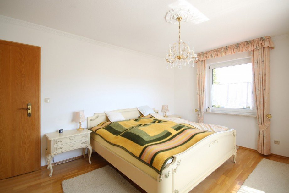 Schlafzimmer Einfamilienhaus Kaufbeuren / Kaufbeuren-Neugablonz