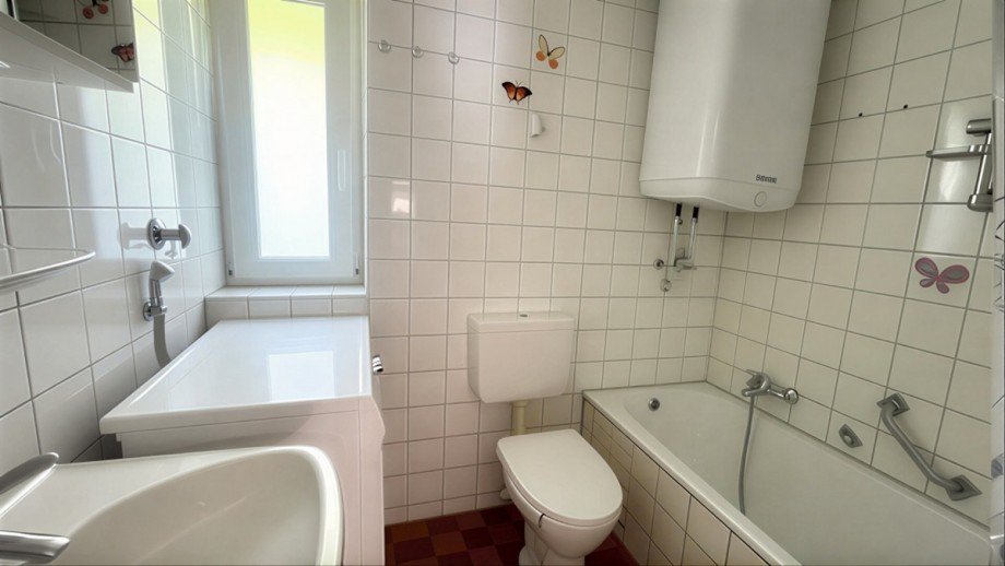 Tageslichtbad mit Wanne Etagenwohnung Kempten