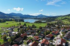 Hauptbild Gro�z�gige Etagenwohnung in idyllischer Umgebung mit Bergblick