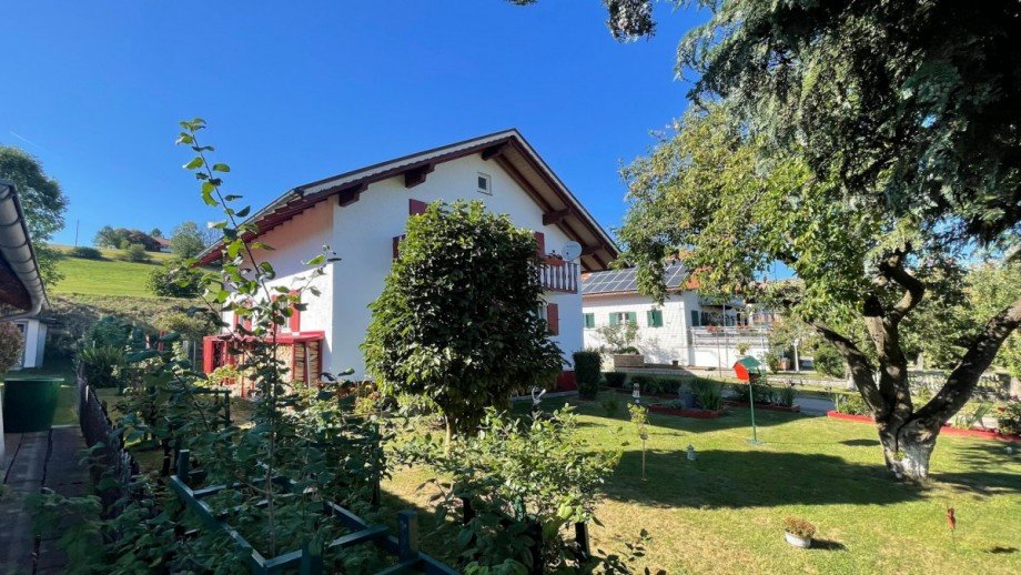 Ansicht von S�d-Osten Zweifamilienhaus Wiggensbach