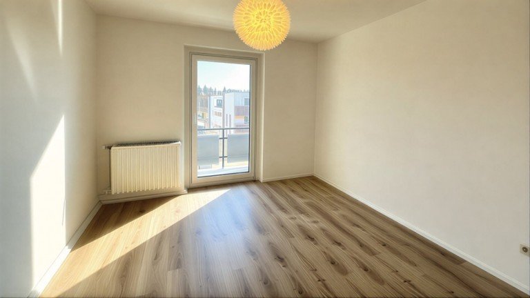 Zimmer 1 Kempten Etagenwohnung 2-Zimmerwohnung in zentraler Lage Innenstadt - kompakt geschnitten und modernisiert - sofort frei - Stellplatz - Einbauk�che