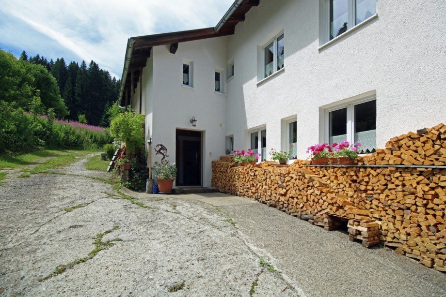 Ansicht S�dseite Mehrfamilienhaus Blaichach / Gunzesrieder S�ge