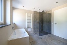 Dusche VERKAUFT: Luxus-Erdgeschosswohnung in Bestlage - sofort beziehbar!